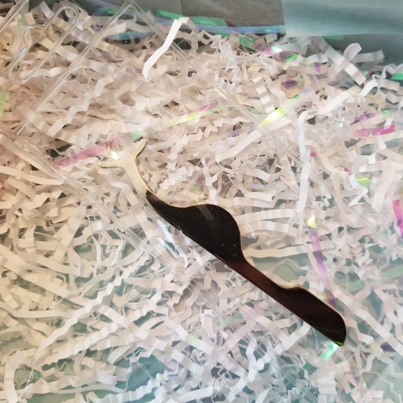 ☃️🌨 SNOWED IN SALE/ Stainless Steel Eyelash Tweezer Set ☃️🌨 - Picture 7 of 8